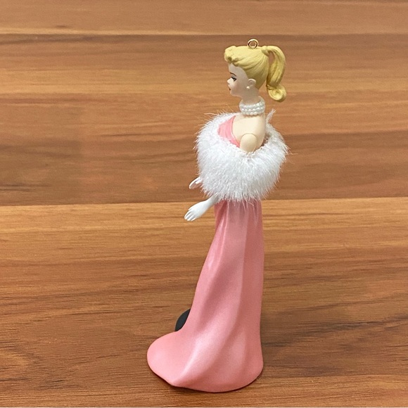 Vintage 1996 Hallmark Keepsake Enchanted Evening Barbie Christmas Tree Ornament - Picture 5 of 13